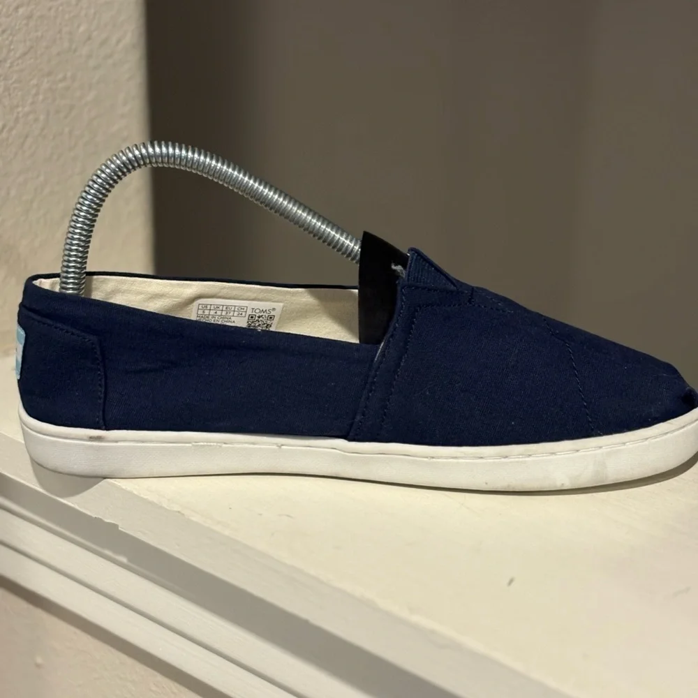 TOMS Classic Canvas Shoes Girls Youth Size 5Y Navy Blue Slip On Casual Shoes